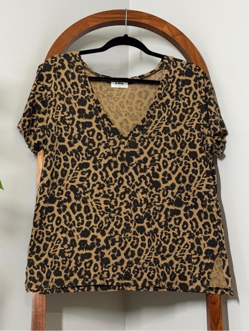 LNA LARGE V Neck Short Sleeve Leopard Print Tee Shirt USA Made